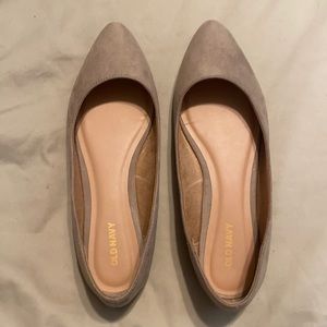Women’s flats
